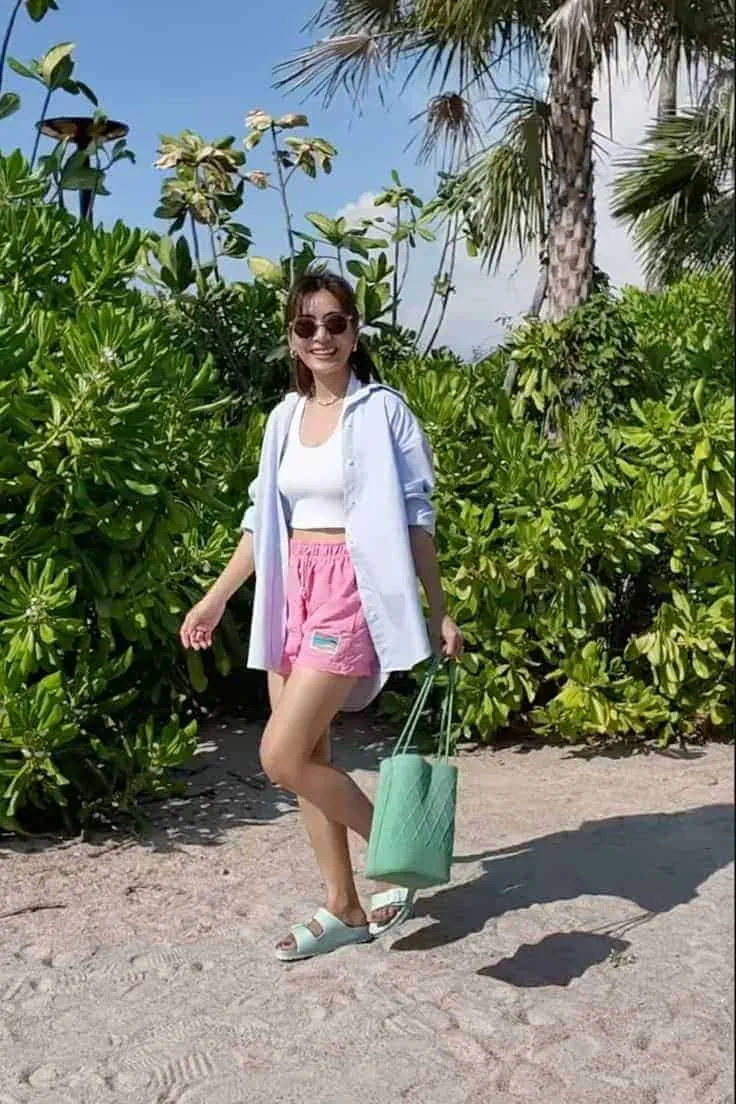 19 Early Fall Outfits Perfect Looks for the Seasons Start