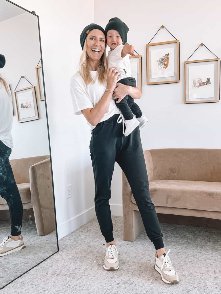 20 Chic Fall Mom Outfits That Blend Comfort and Style: Autumn Fashion Must-Haves